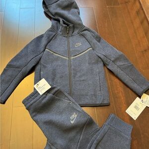 Nike Tech Tracksuit Set in Navy Blue